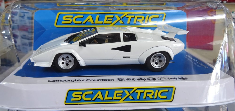 Scalextric 1:32nd scale slot car - Lamborghini Countach - White - #4336